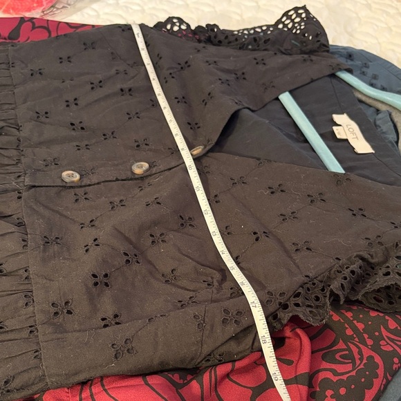Loft Black Eyelet Mini Dress Fully Lined Ruffled Hem V-neck cap Sleeves sz 4 - Picture 6 of 10